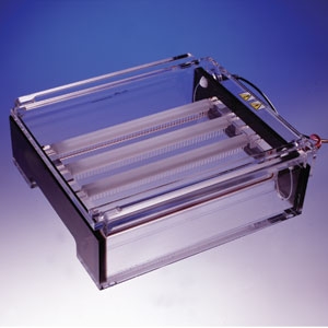 23 x 14 cm DNA Plus high capacity gel system, includes four 50-tooth combs
